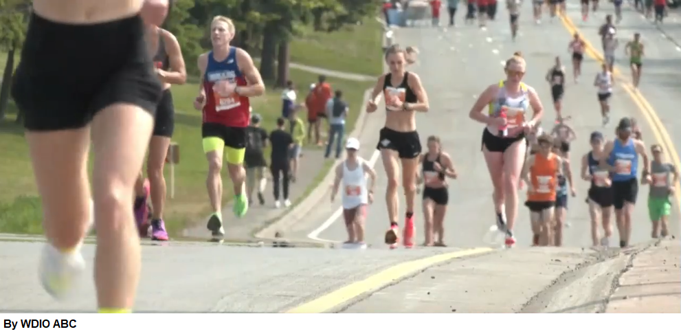 Runners going up Lemon Drop Hill